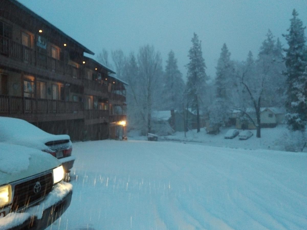 Running Springs Deep Creek Motel מראה חיצוני תמונה