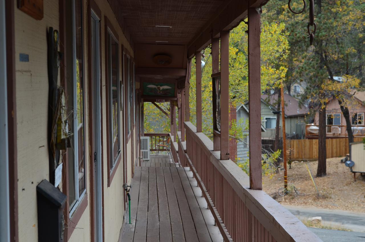 Running Springs Deep Creek Motel מראה חיצוני תמונה