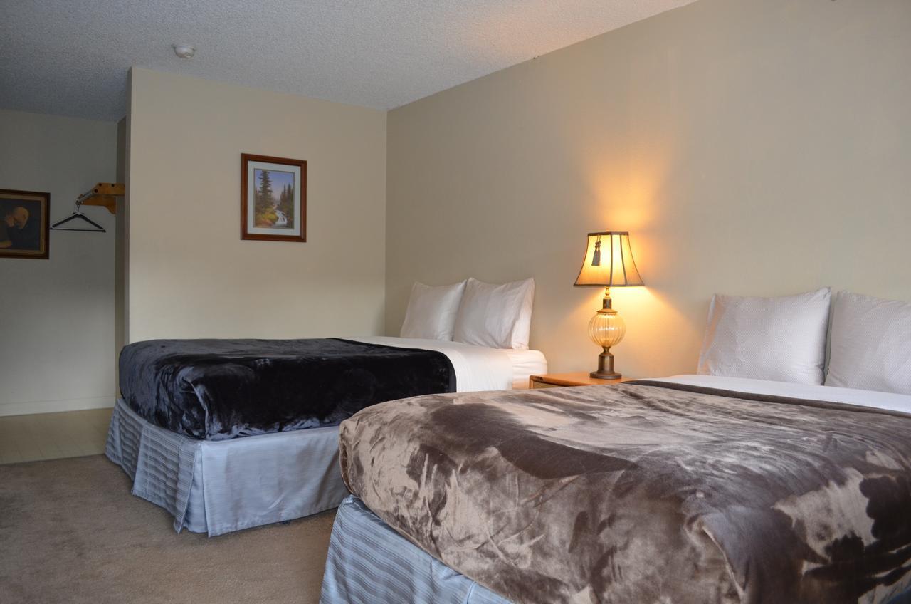 Running Springs Deep Creek Motel מראה חיצוני תמונה
